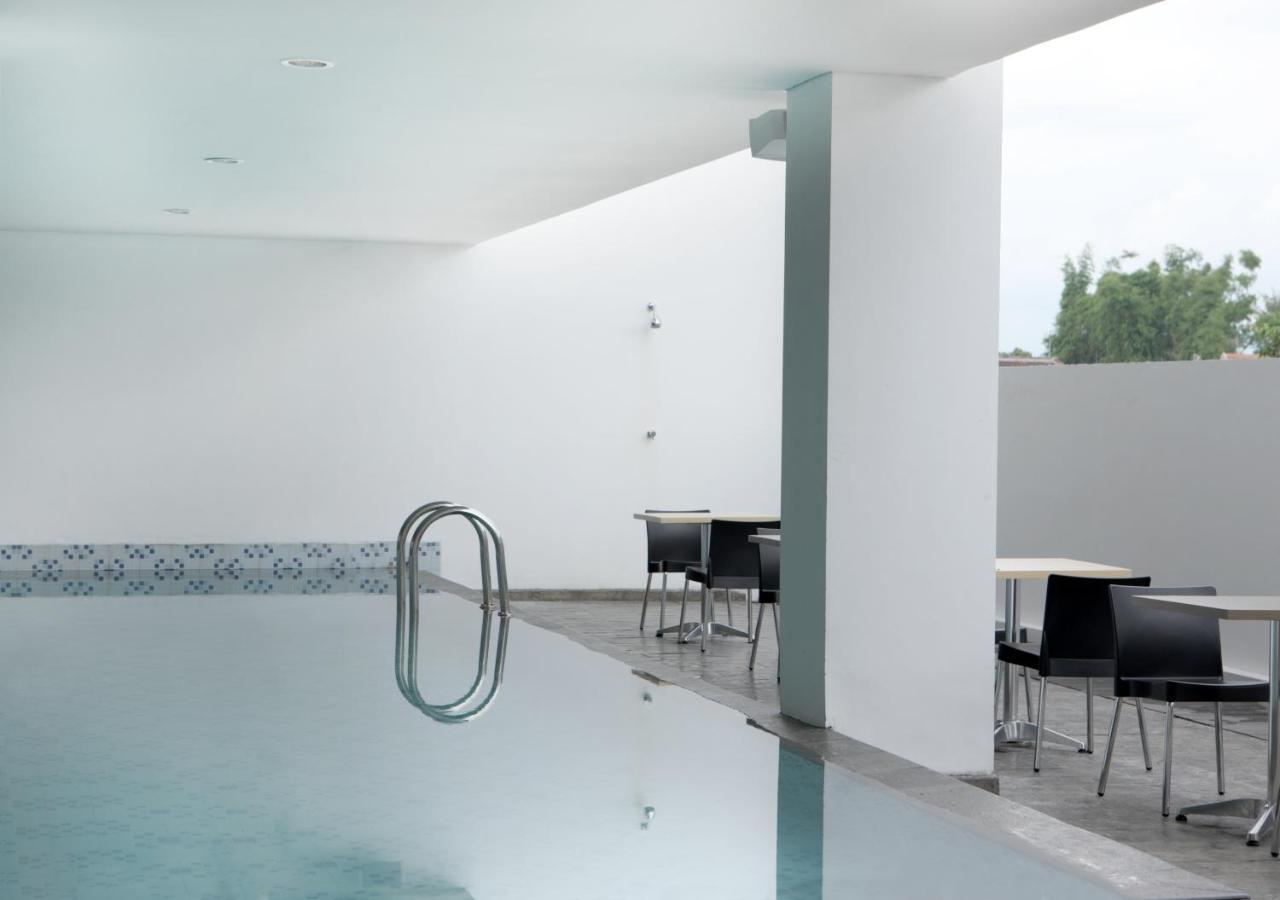 Amaris Hotel Маланг Экстерьер фото