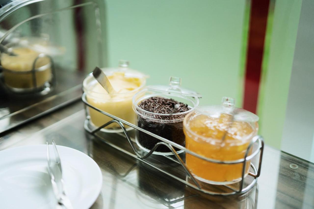 Amaris Hotel Маланг Экстерьер фото