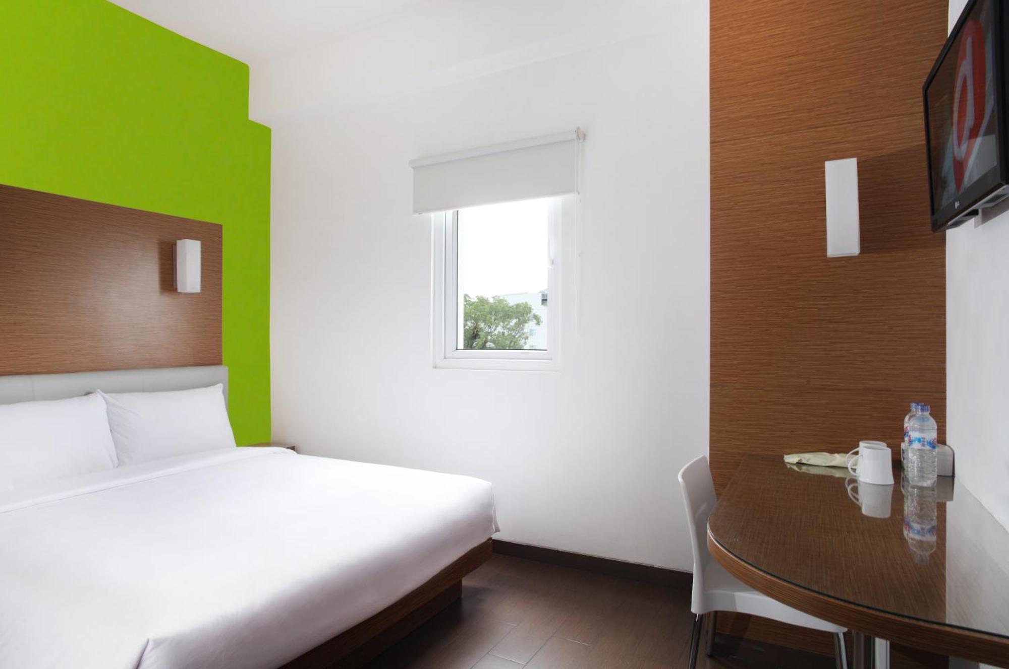 Amaris Hotel Маланг Экстерьер фото