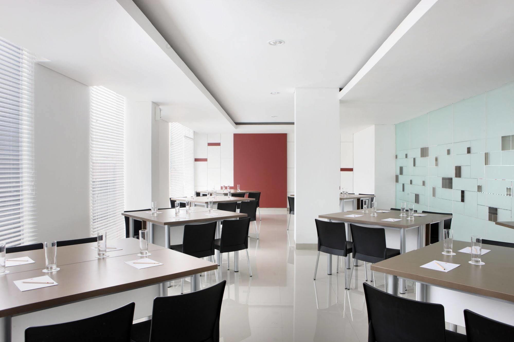 Amaris Hotel Маланг Экстерьер фото
